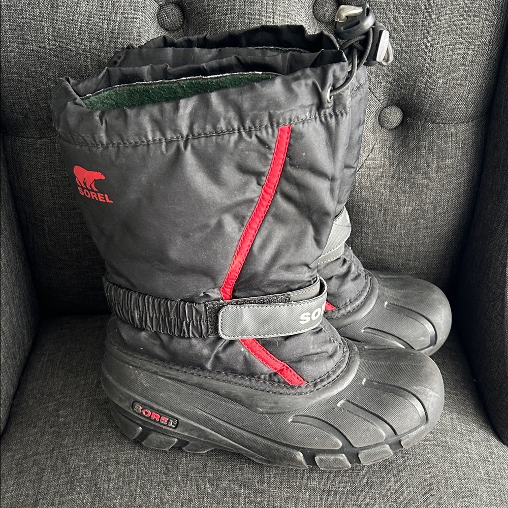 Sorel Black and Red Snow Boots size 4